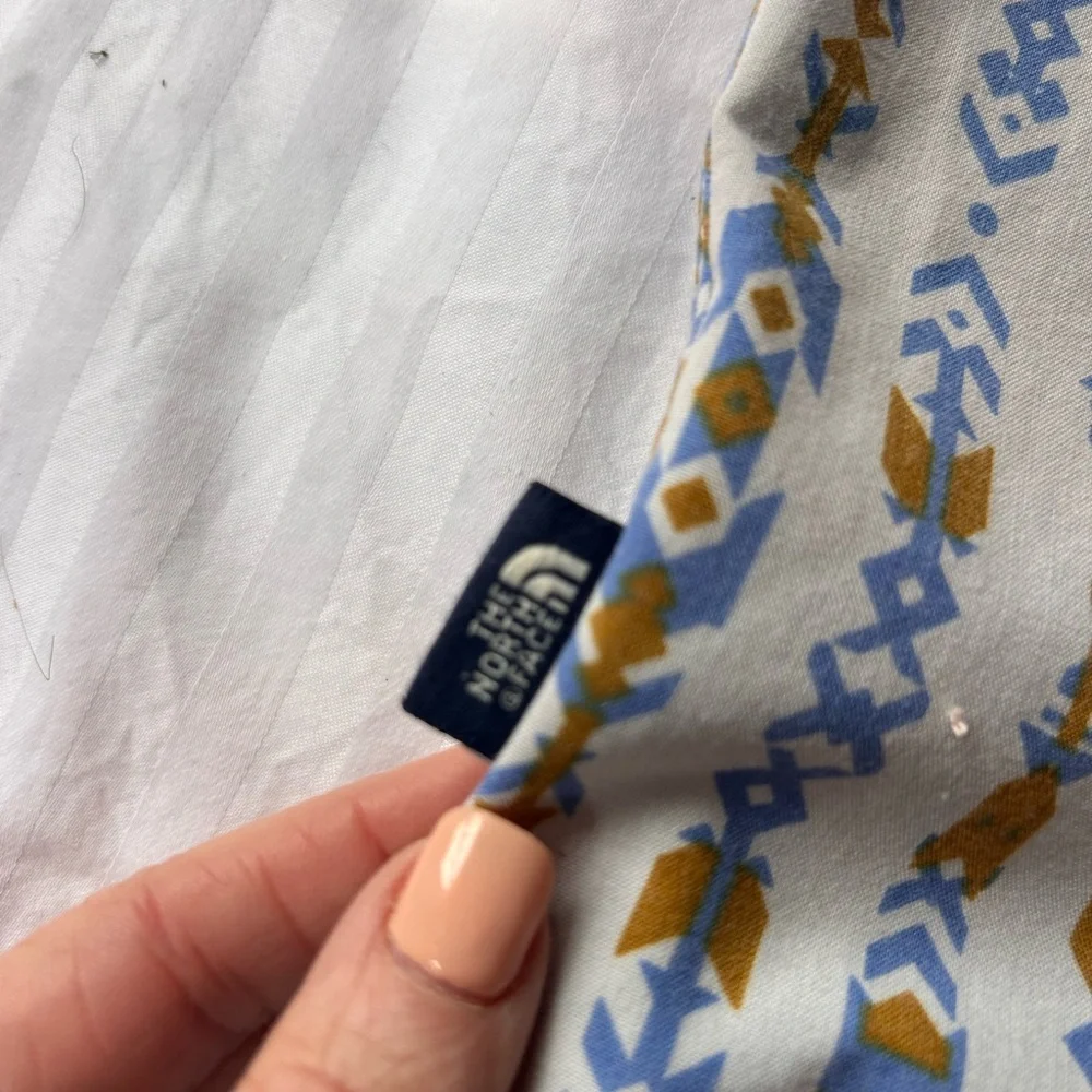 The North Face Aztec Print Buttondown Size Medium